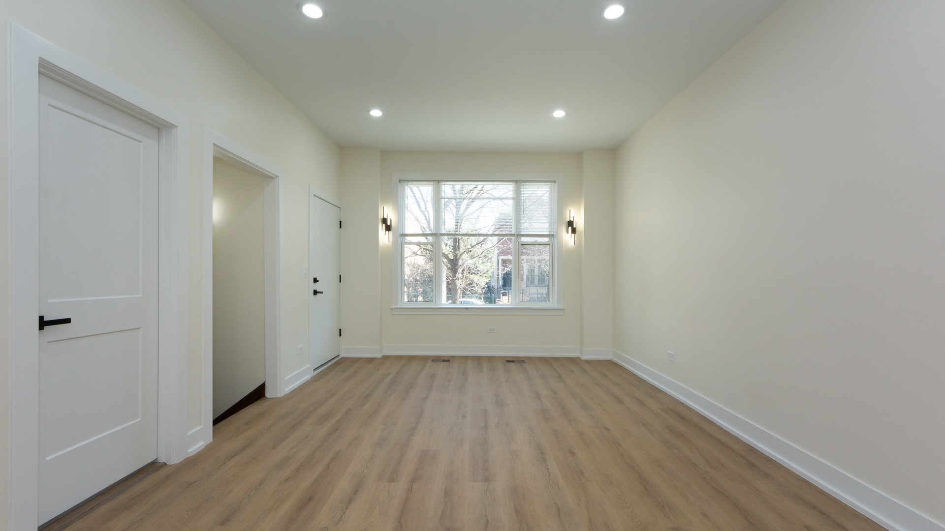 2036 N Hoyne Avenue Unit: 1