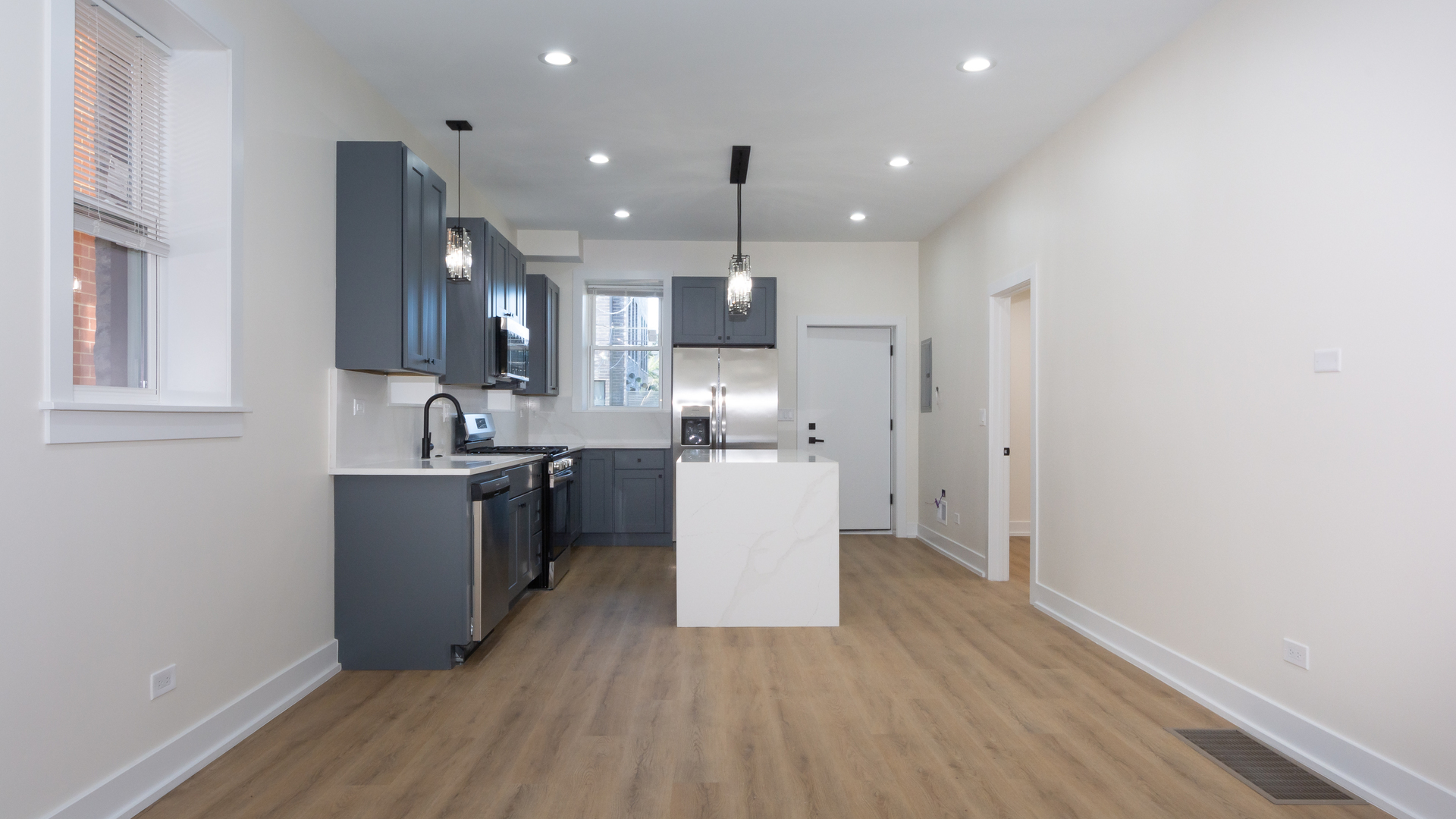 2036 N Hoyne Avenue Unit: 1