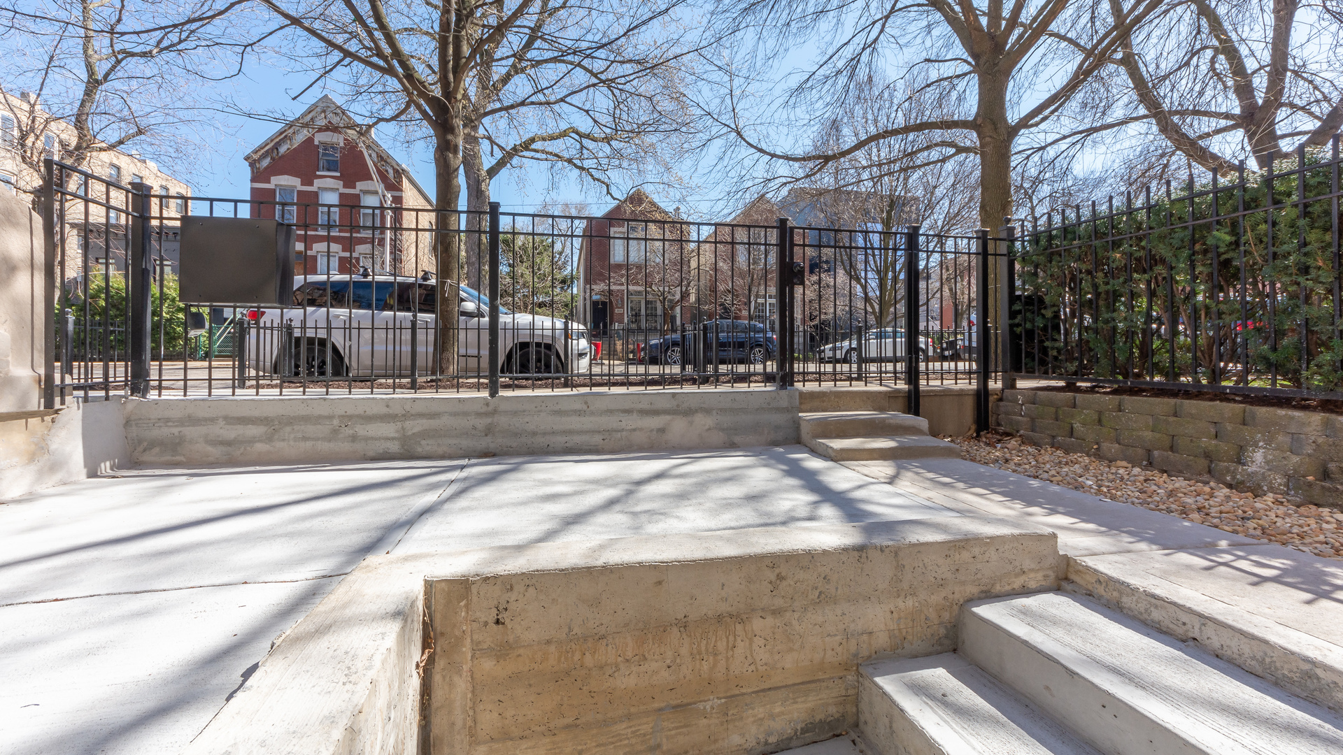 2036 N Hoyne Avenue Unit: 1