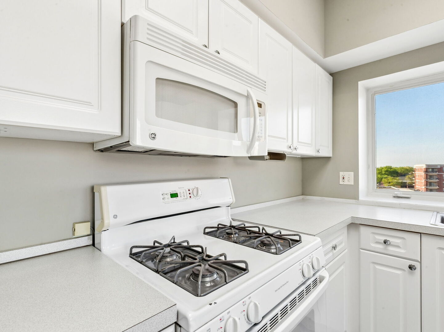 3303 GROVE Avenue Unit: 604