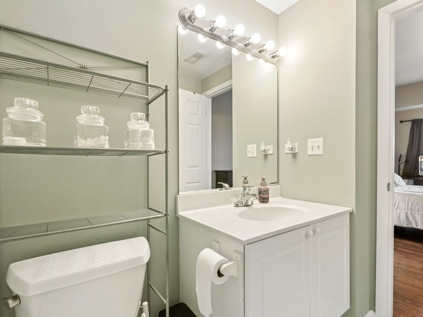 3303 GROVE Avenue Unit: 604