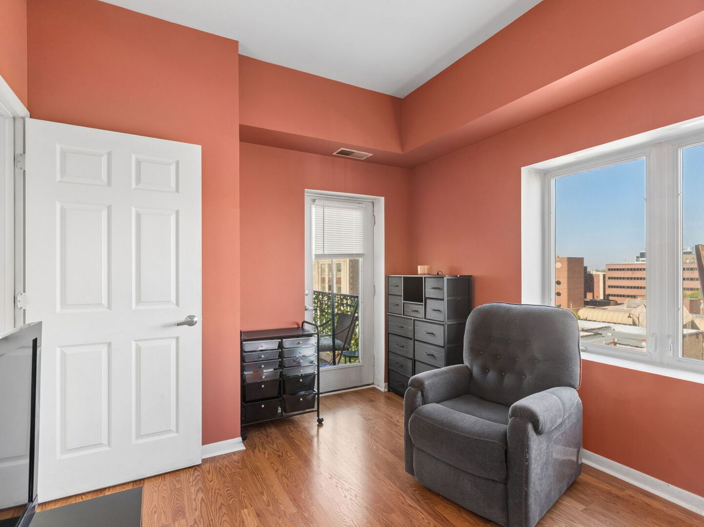 3303 GROVE Avenue Unit: 604