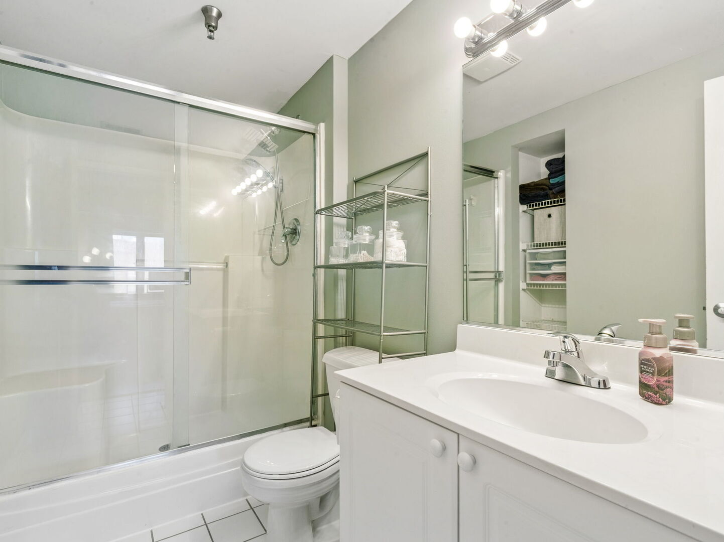 3303 GROVE Avenue Unit: 604