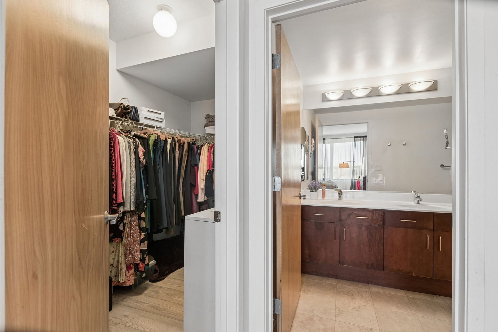 900 CHICAGO Avenue Unit: 609