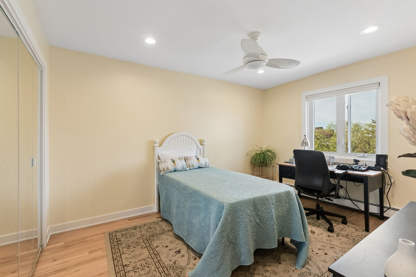 1333 Maple Avenue Unit: 5D