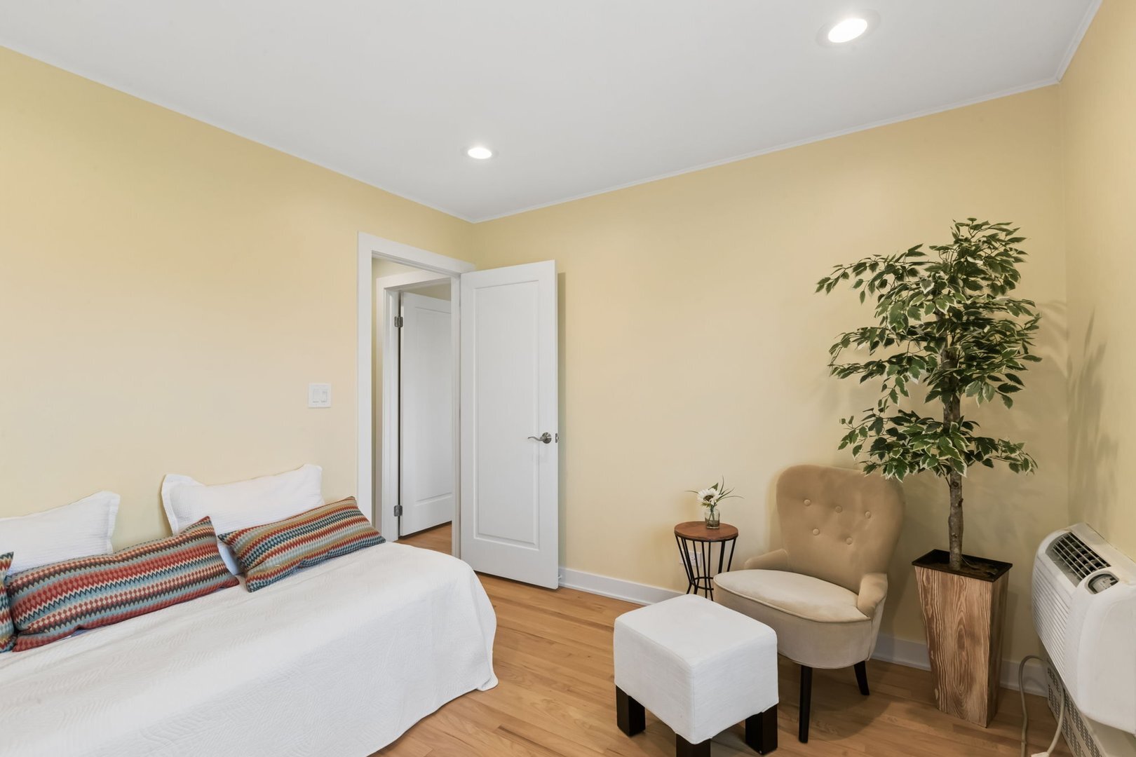 1333 Maple Avenue Unit: 5D