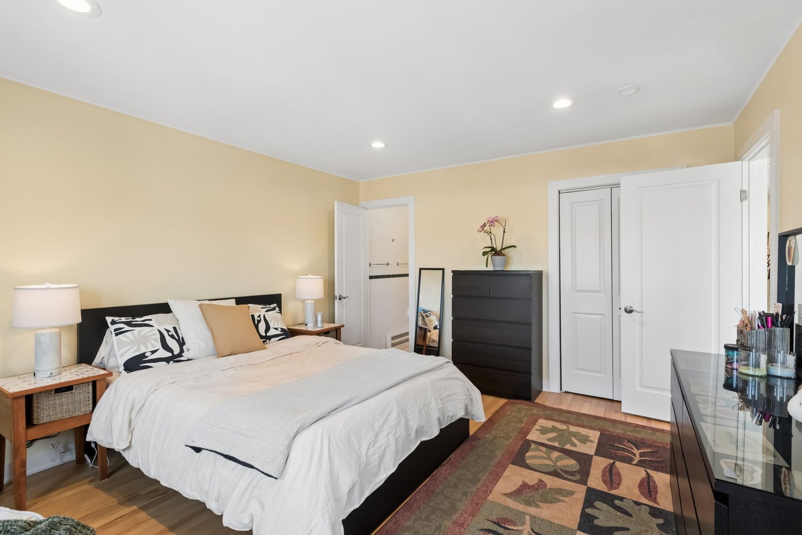 1333 Maple Avenue Unit: 5D