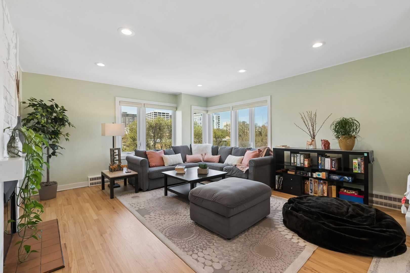 1333 Maple Avenue Unit: 5D