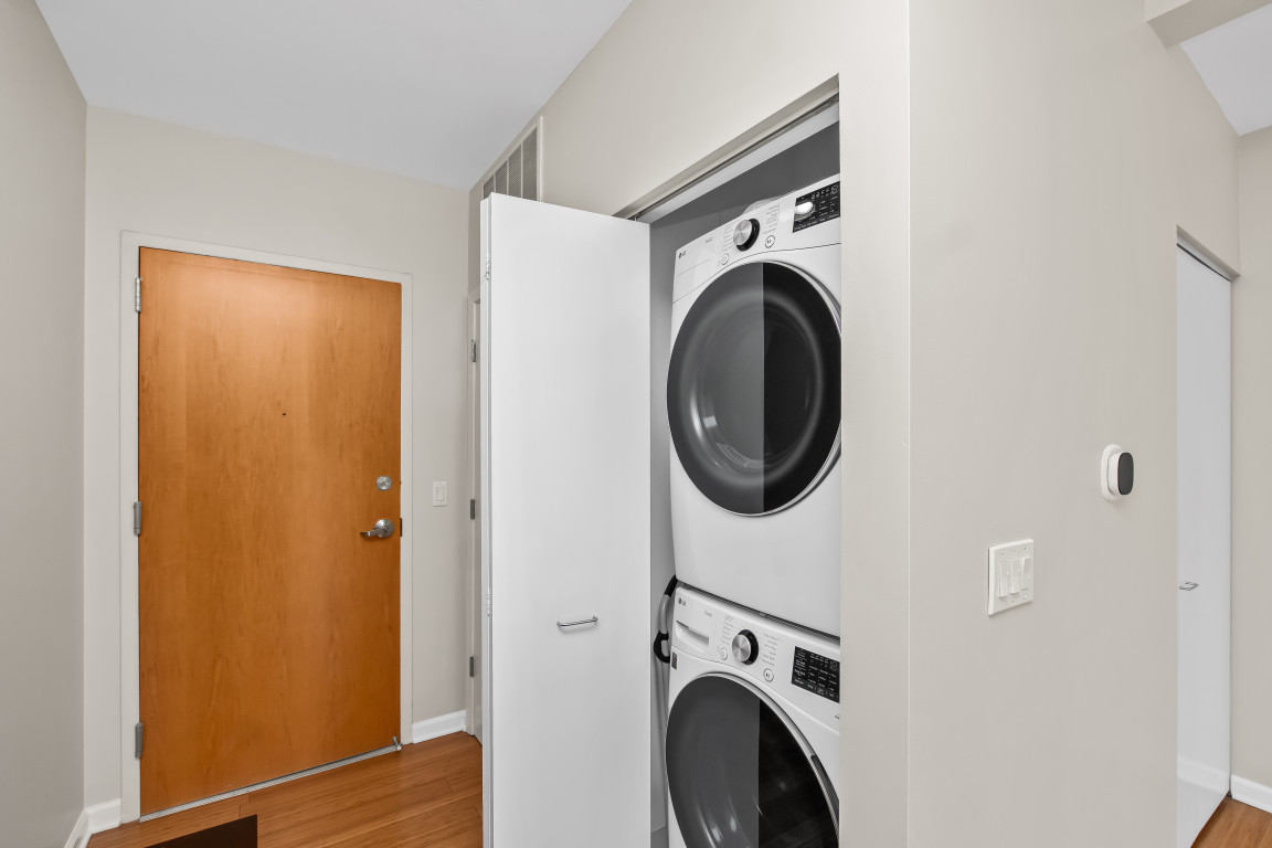 1210 Chicago Avenue Unit: 305B