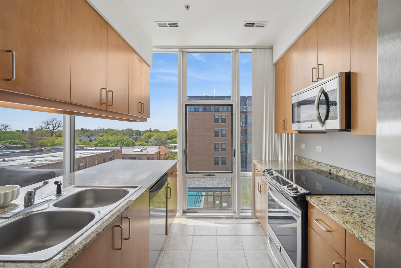 1720 Oak Avenue Unit: 711