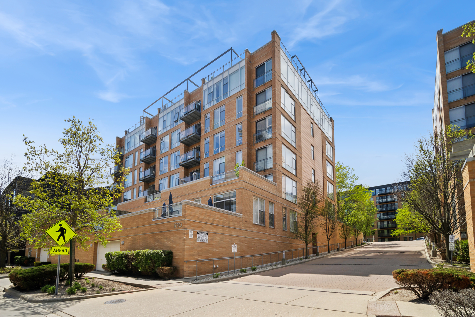 1720 Oak Avenue Unit: 711