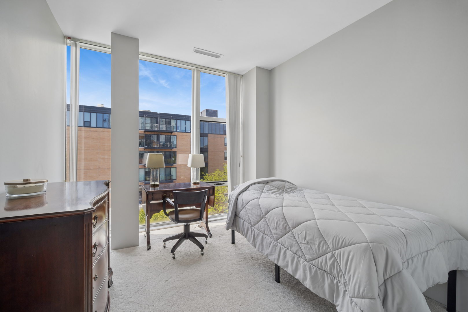 1720 Oak Avenue Unit: 711