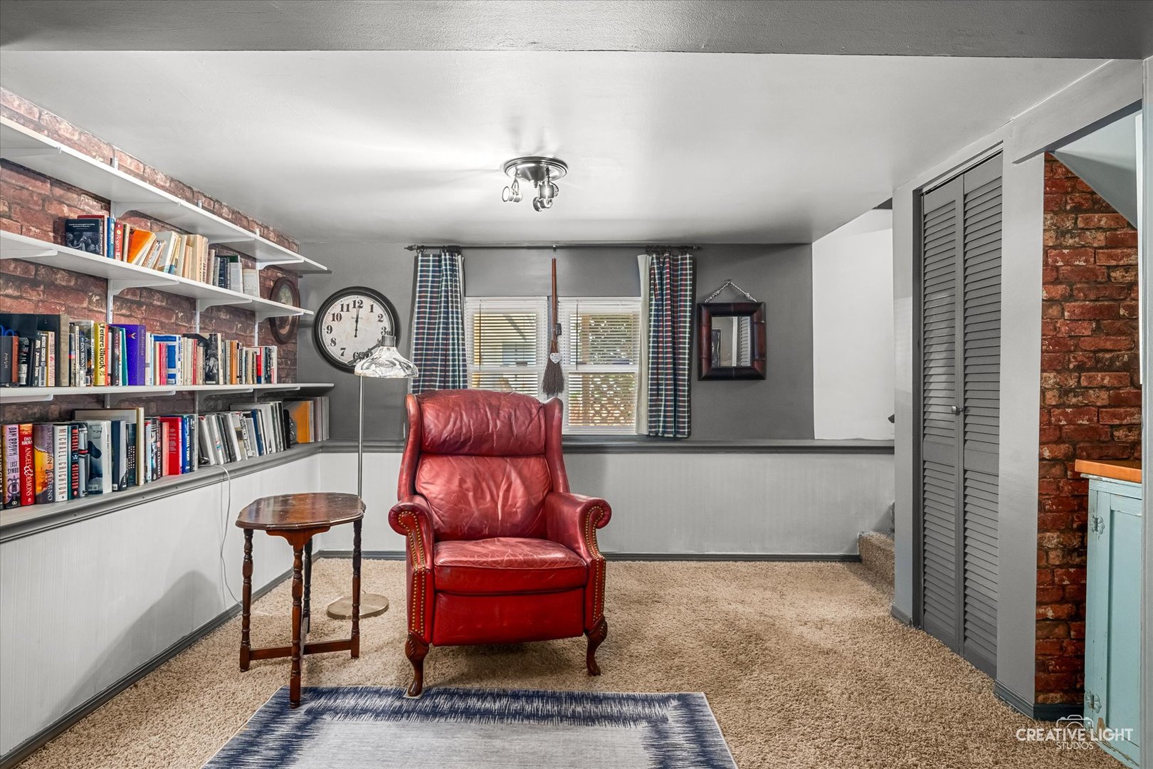 108 E Burlington Avenue