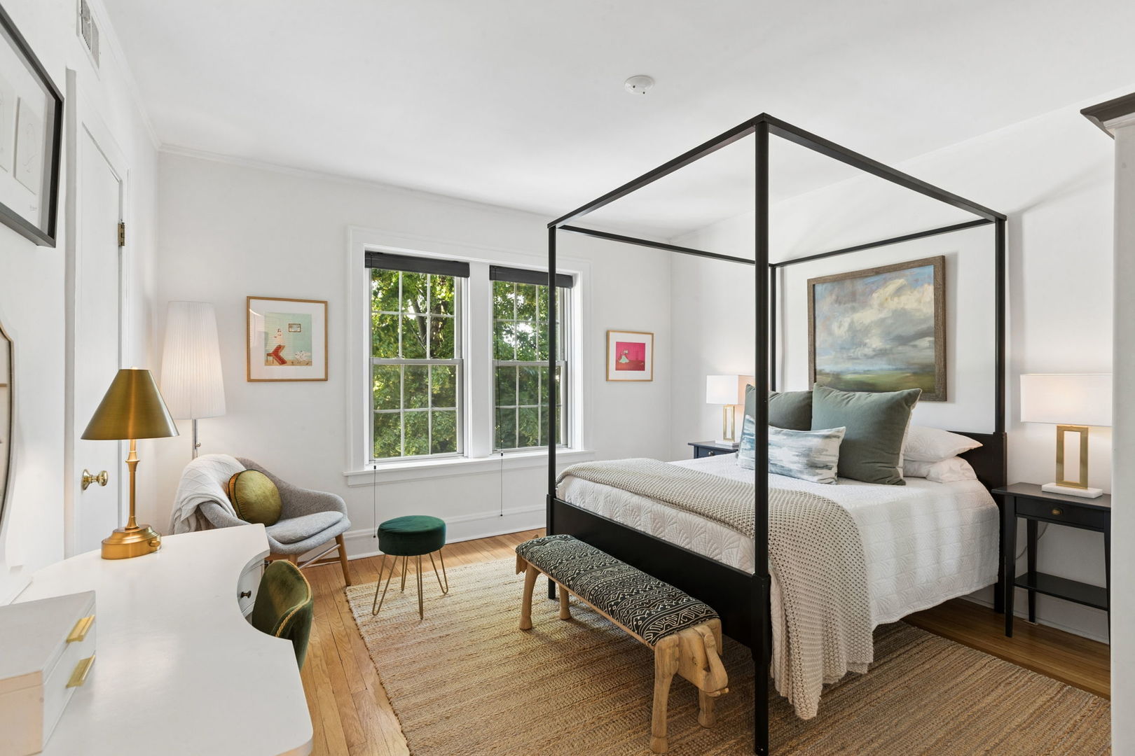 1956 W Melrose Street Unit: 202