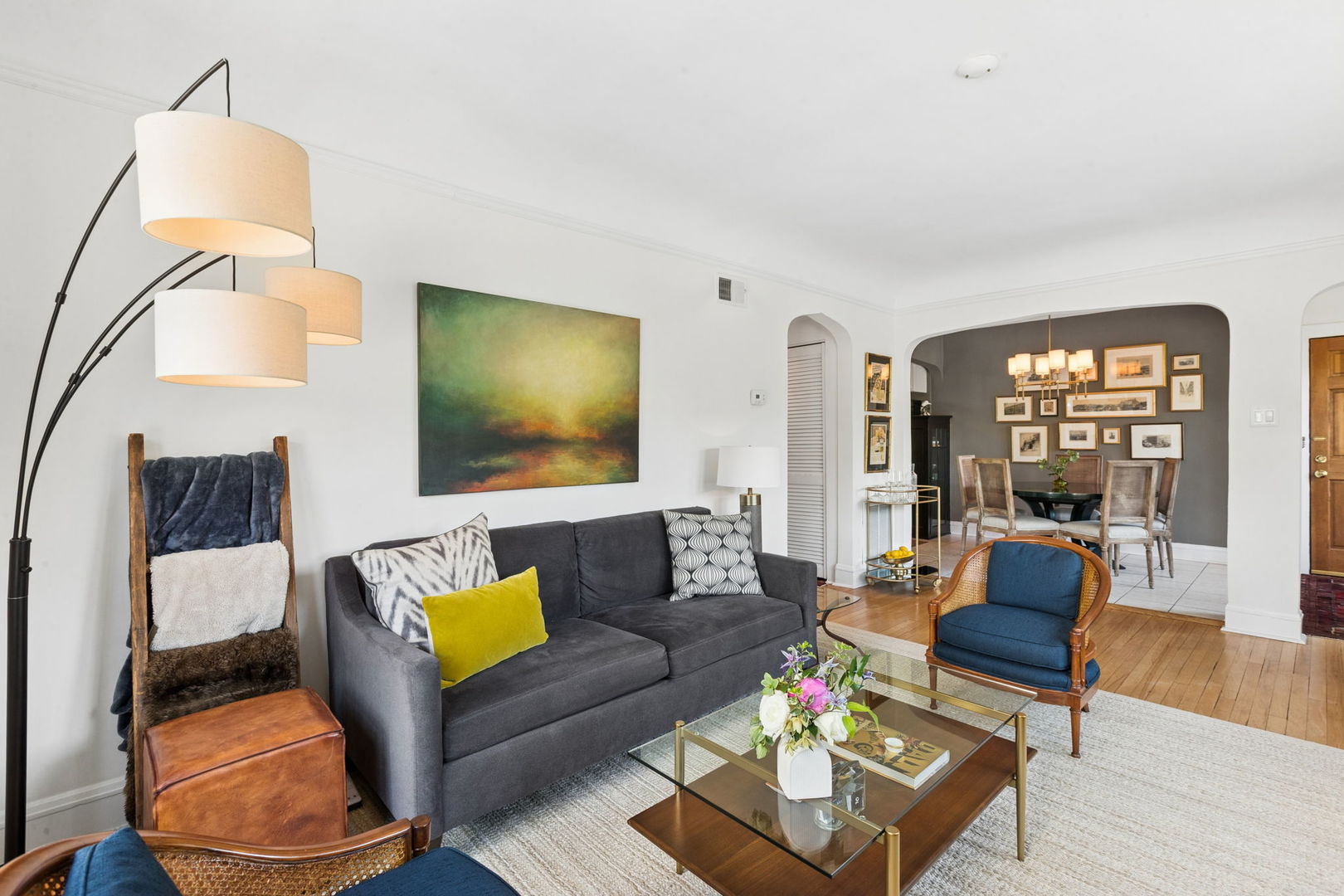 1956 W Melrose Street Unit: 202