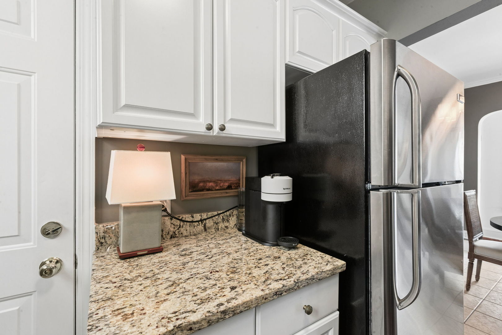 1956 W Melrose Street Unit: 202