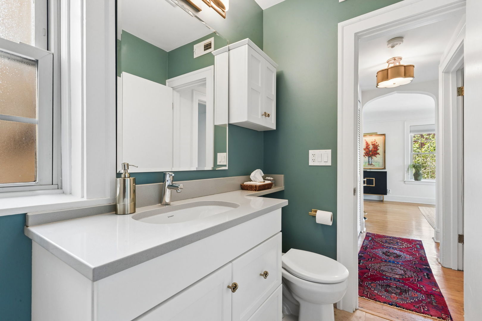 1956 W Melrose Street Unit: 202