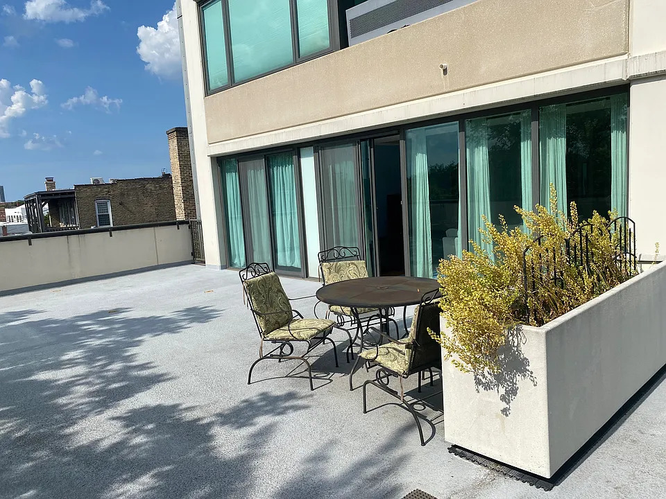 900 Chicago Avenue Unit: 316