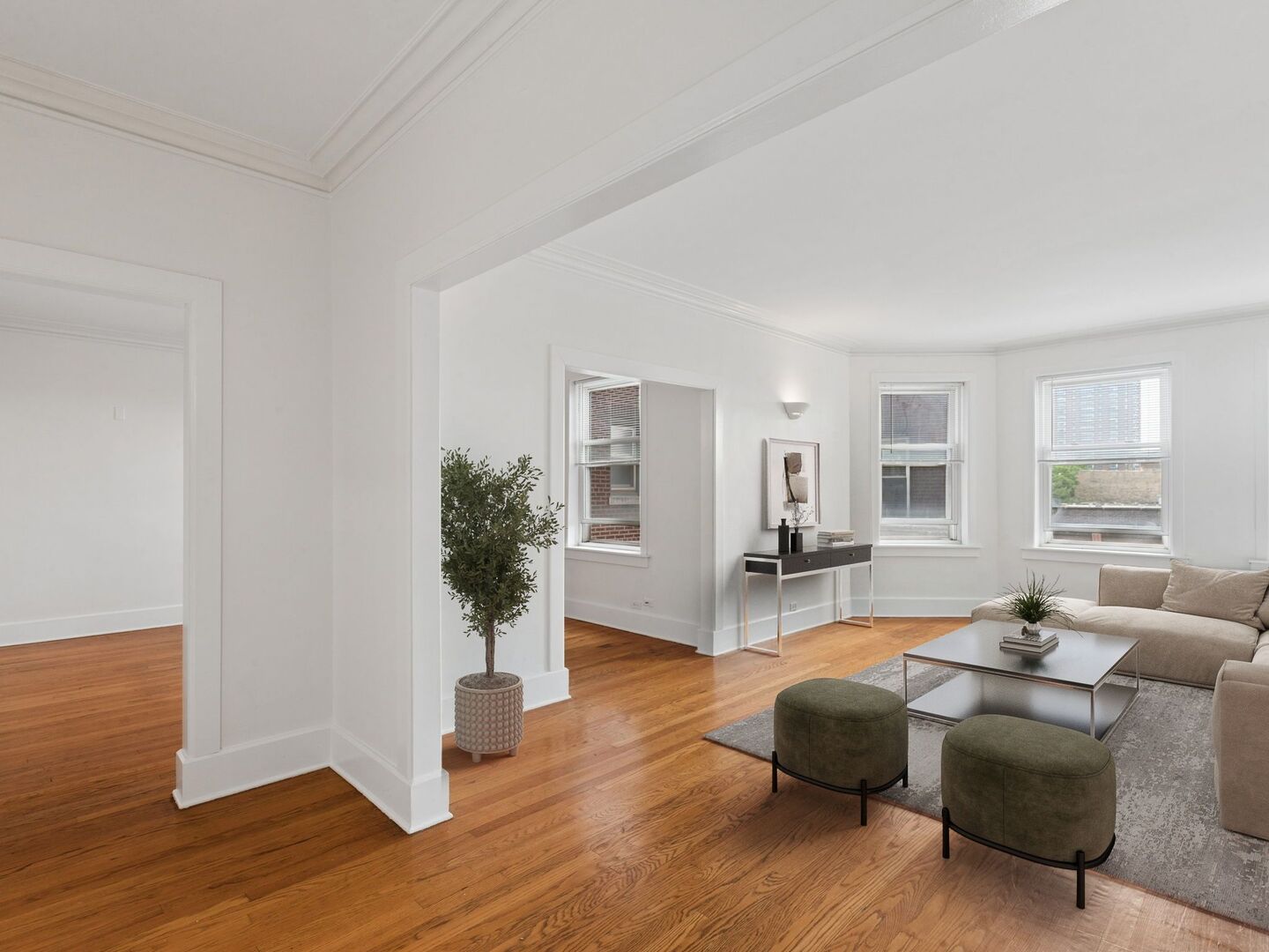 1044 W Balmoral Avenue Unit: 4C