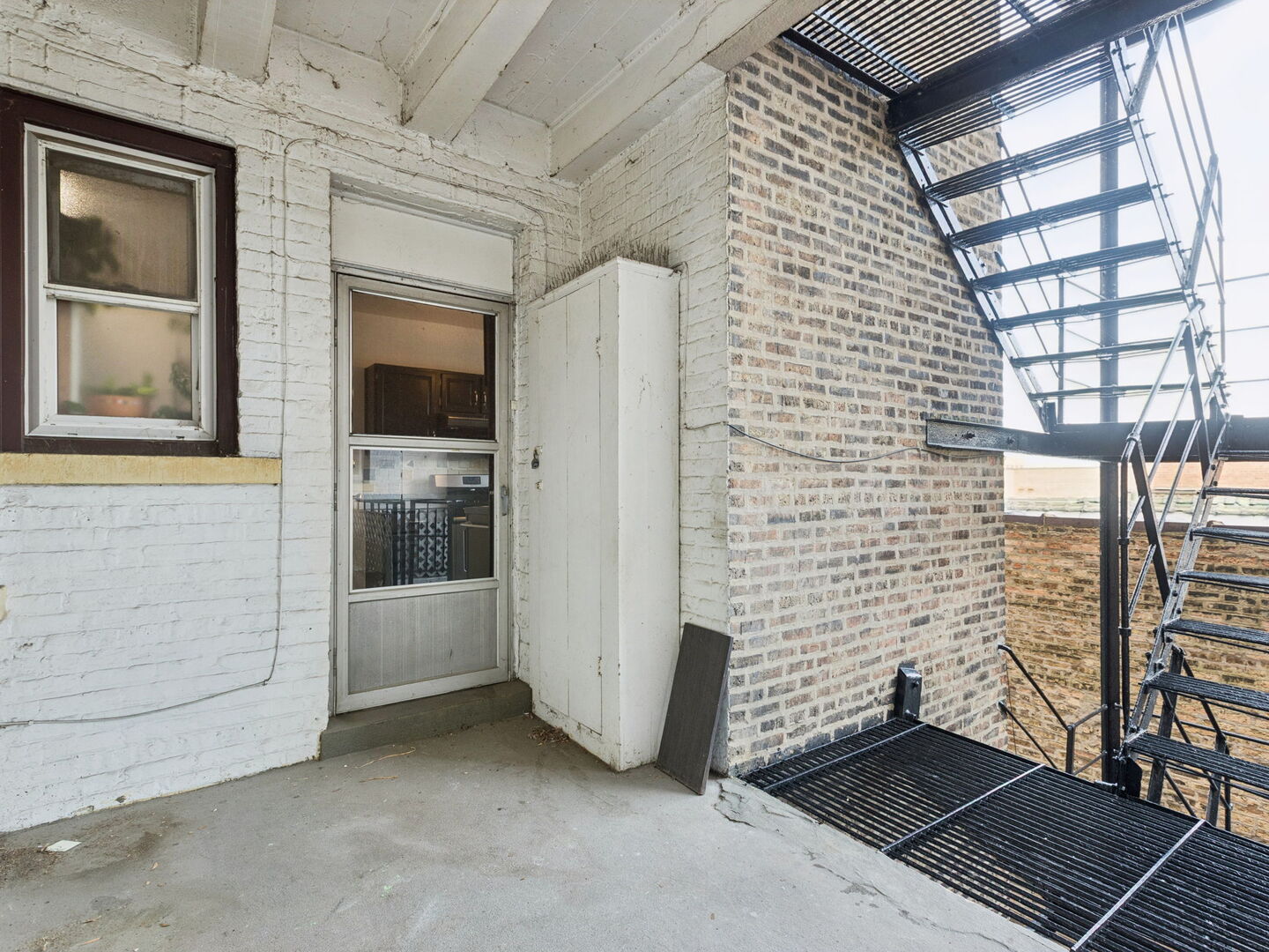 1044 W Balmoral Avenue Unit: 4C