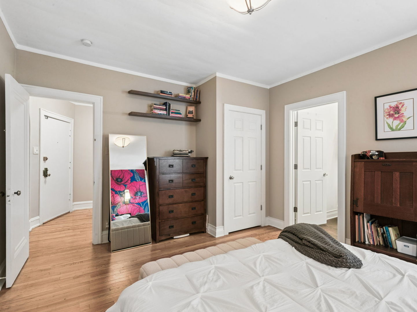 7358 N Damen Avenue Unit: 2N