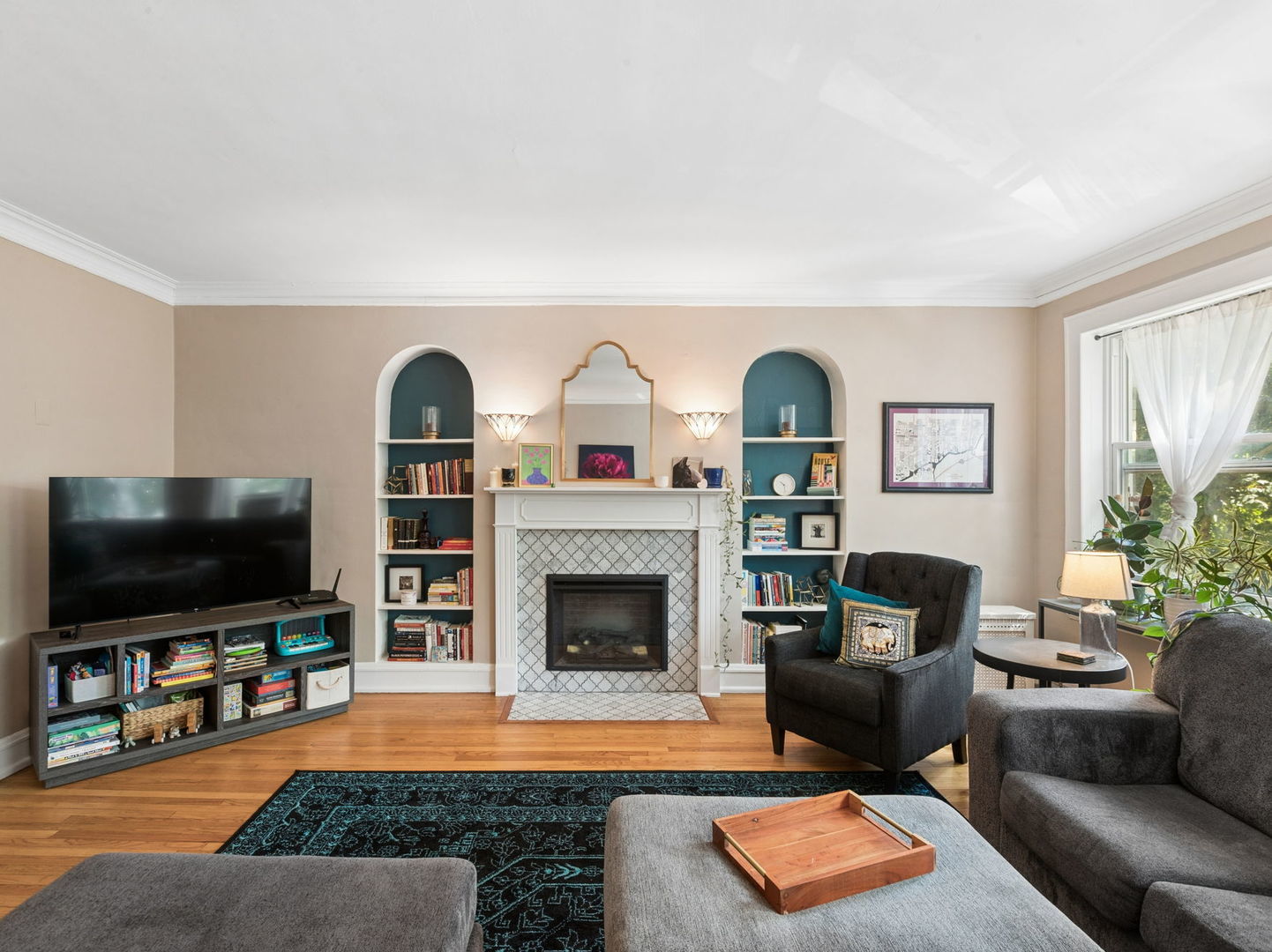 7358 N Damen Avenue Unit: 2N