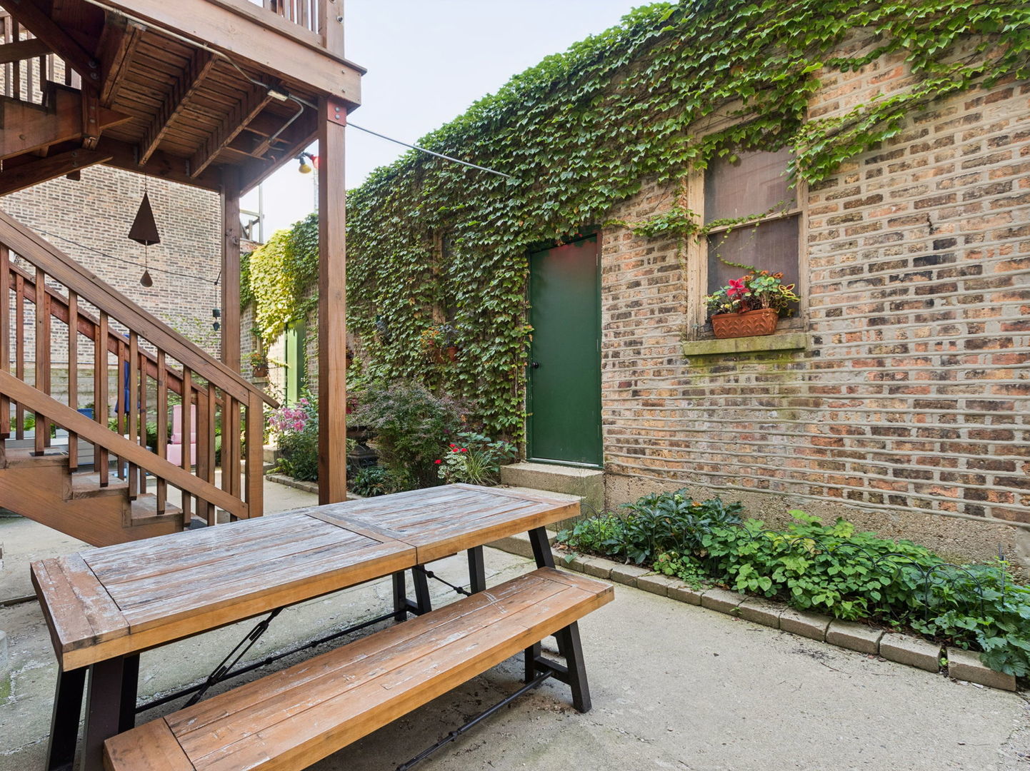 7358 N Damen Avenue Unit: 2N