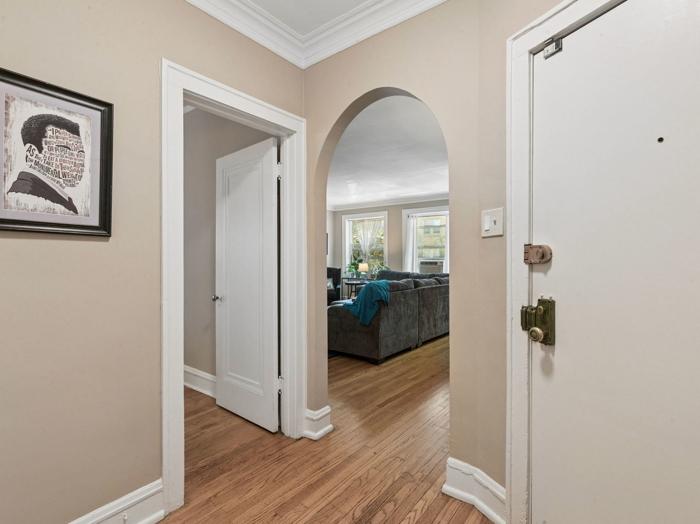 7358 N Damen Avenue Unit: 2N