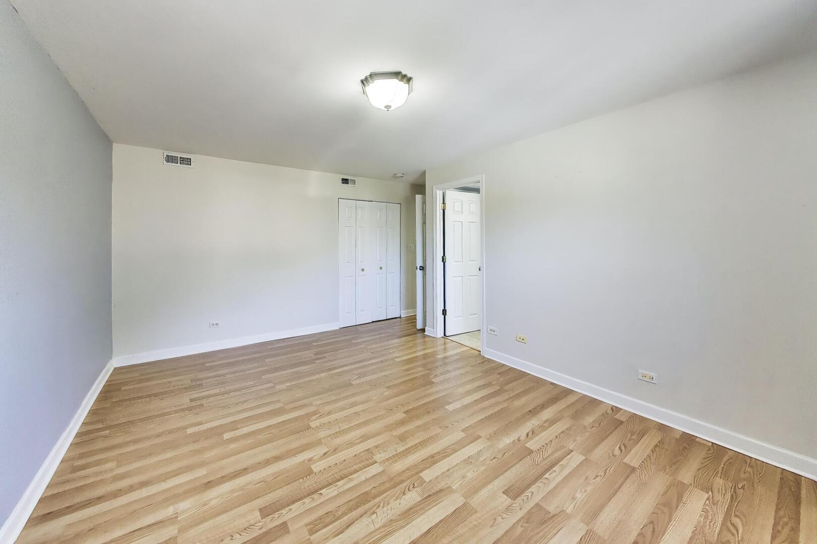 717 Seward Street Unit: 3E