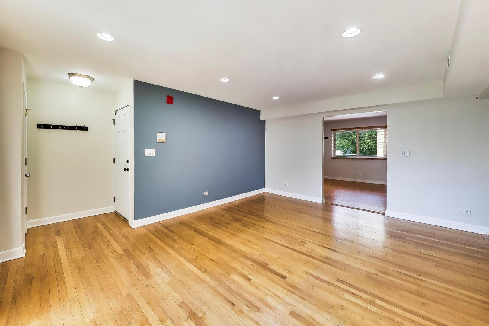 717 Seward Street Unit: 3E