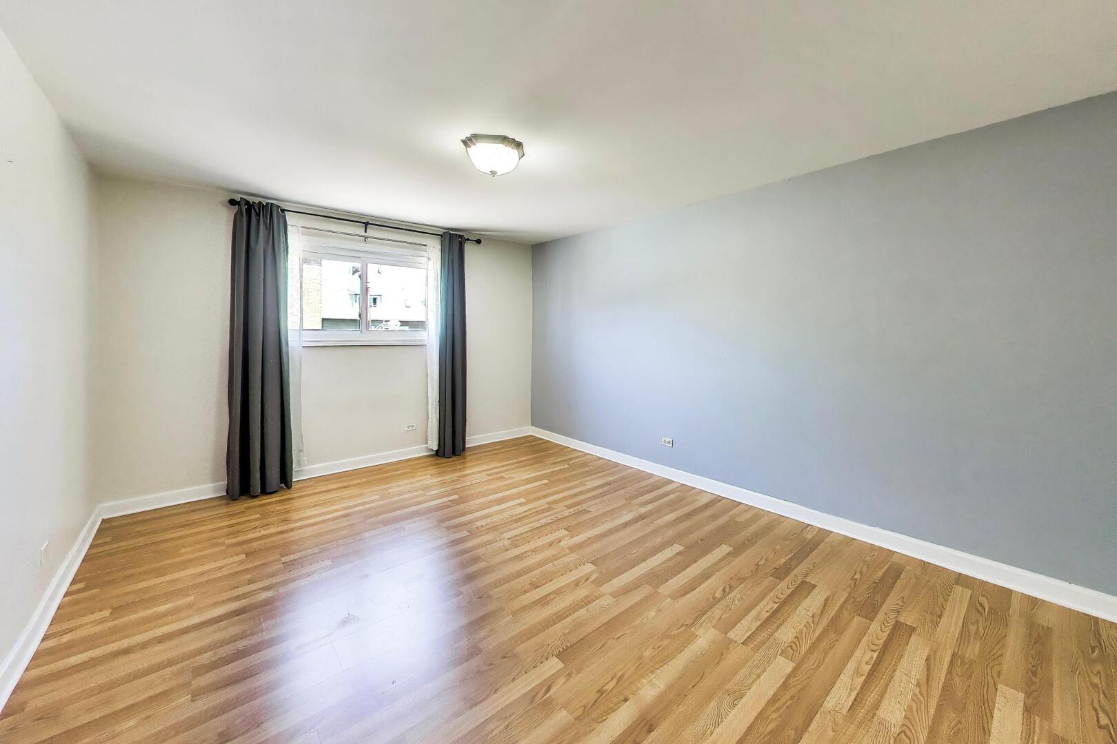 717 Seward Street Unit: 3E