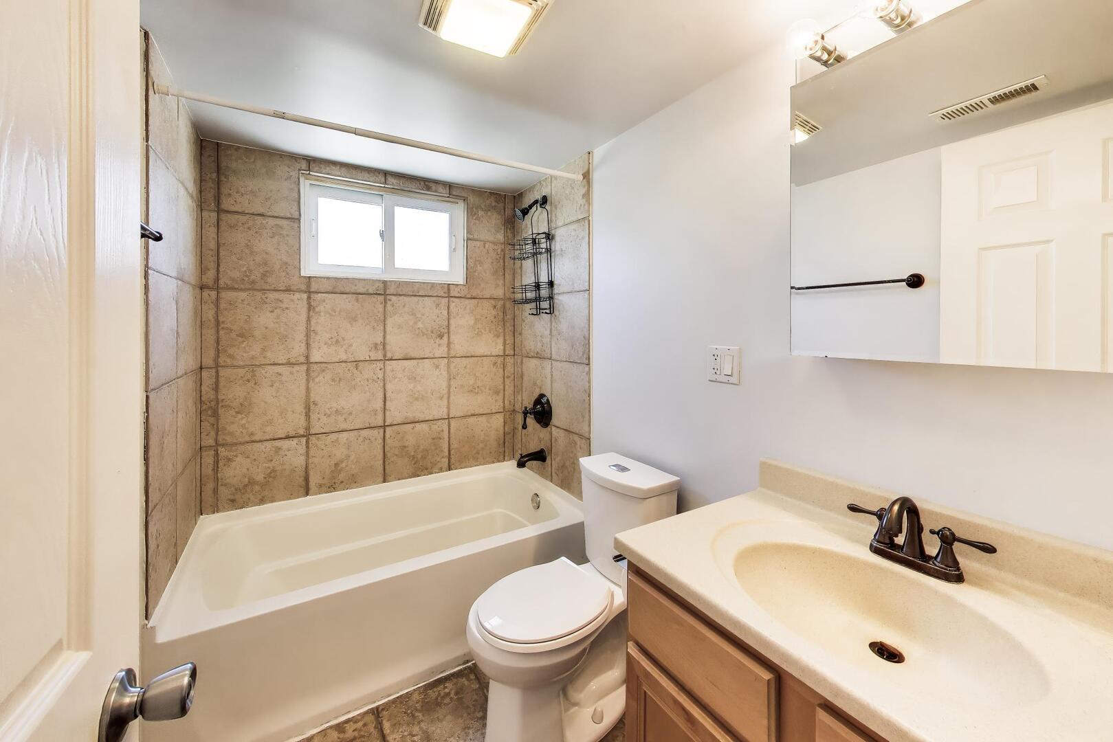 717 Seward Street Unit: 3E