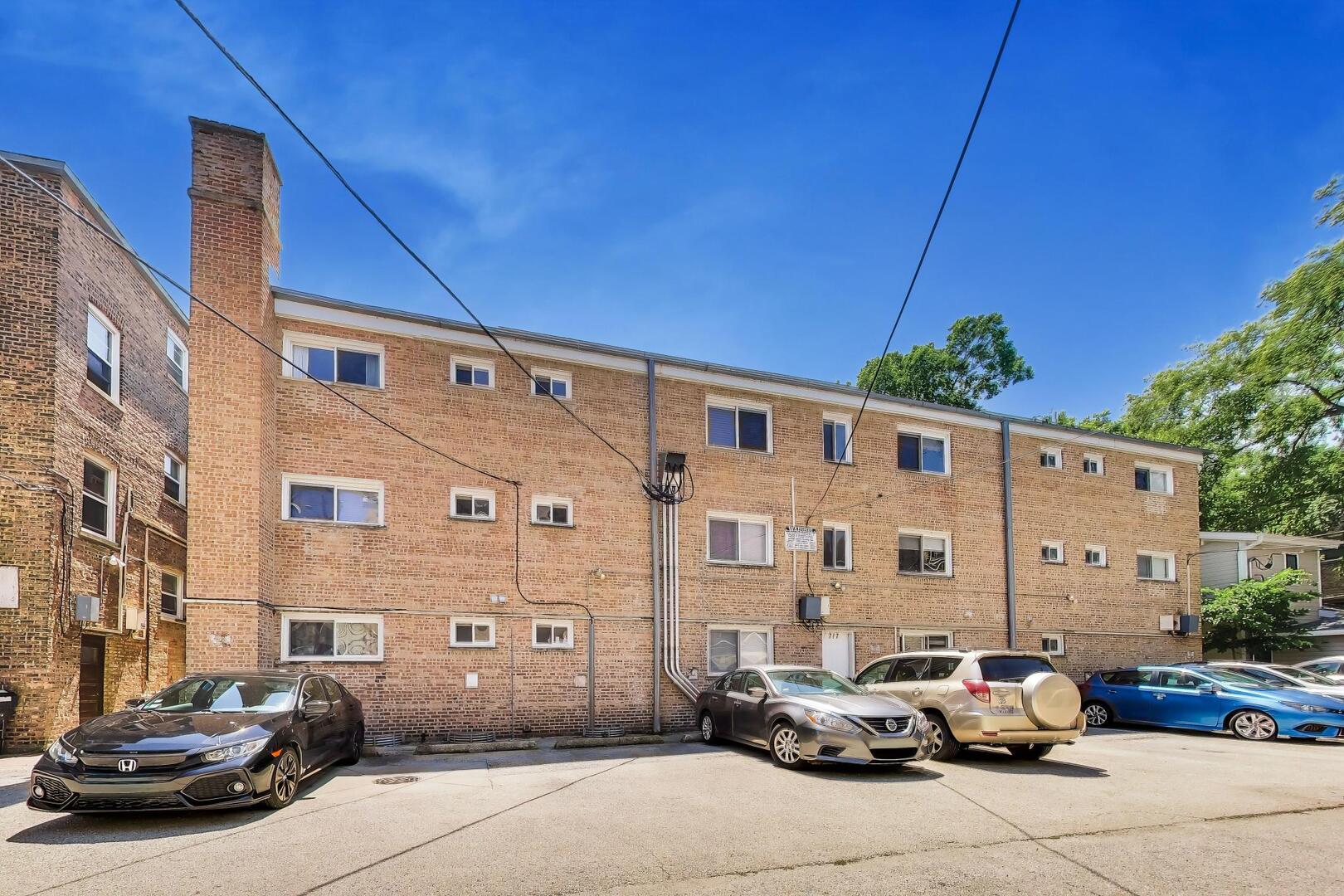 717 Seward Street Unit: 3E
