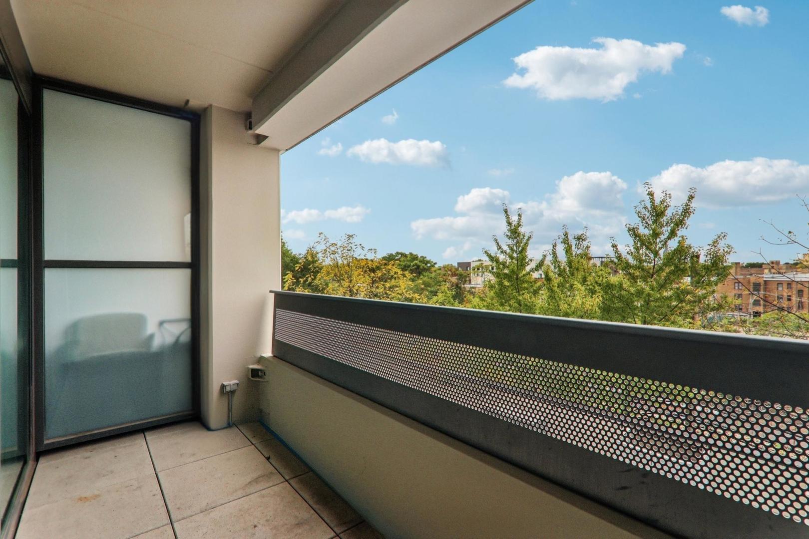 900 Chicago Avenue Unit: 616