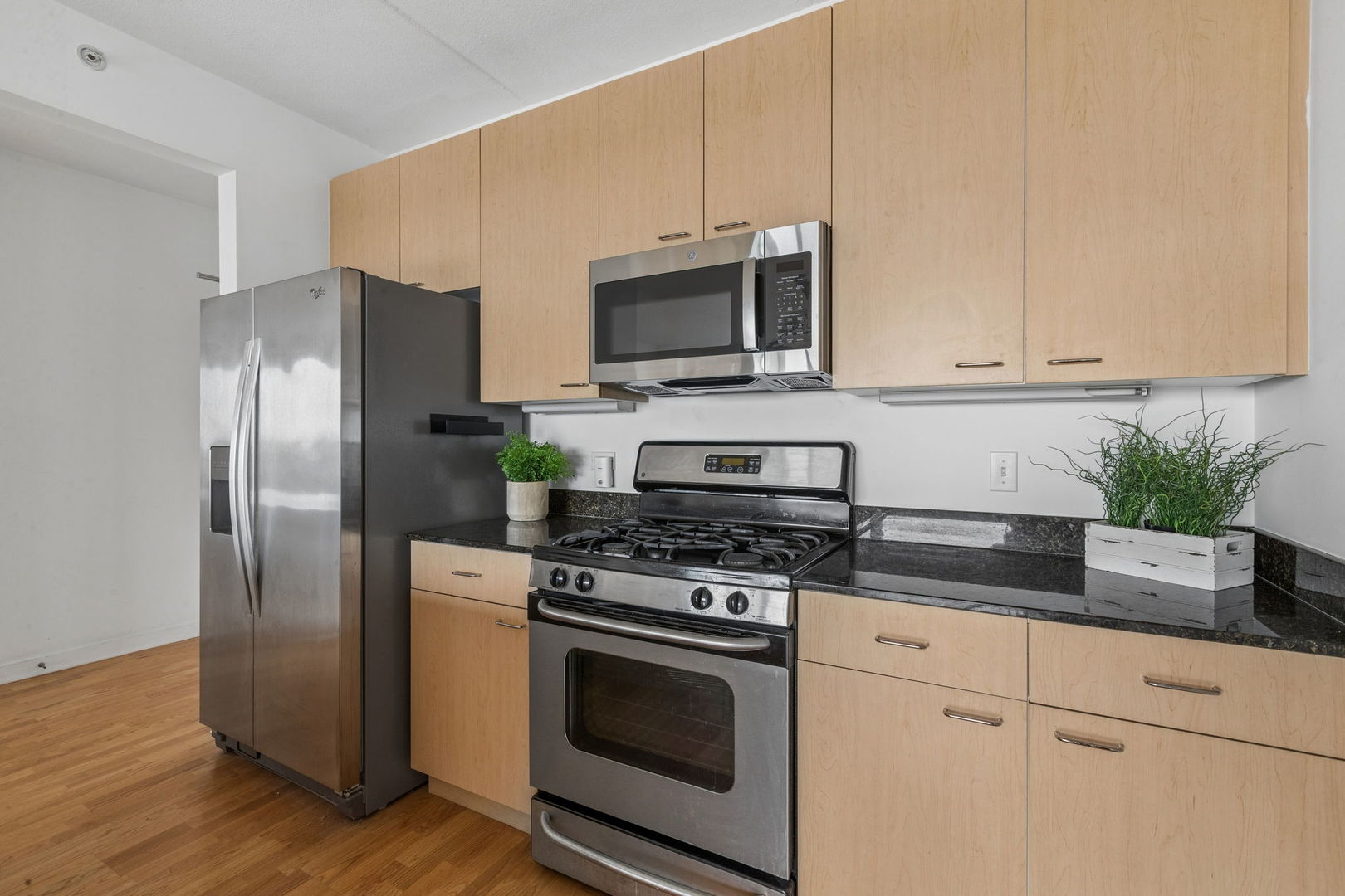 900 Chicago Avenue Unit: 616