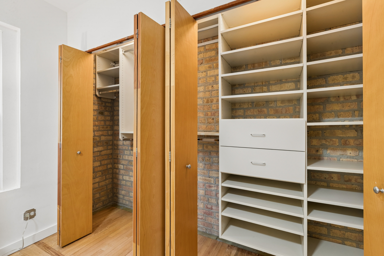 136 Clyde Avenue Unit: 2S