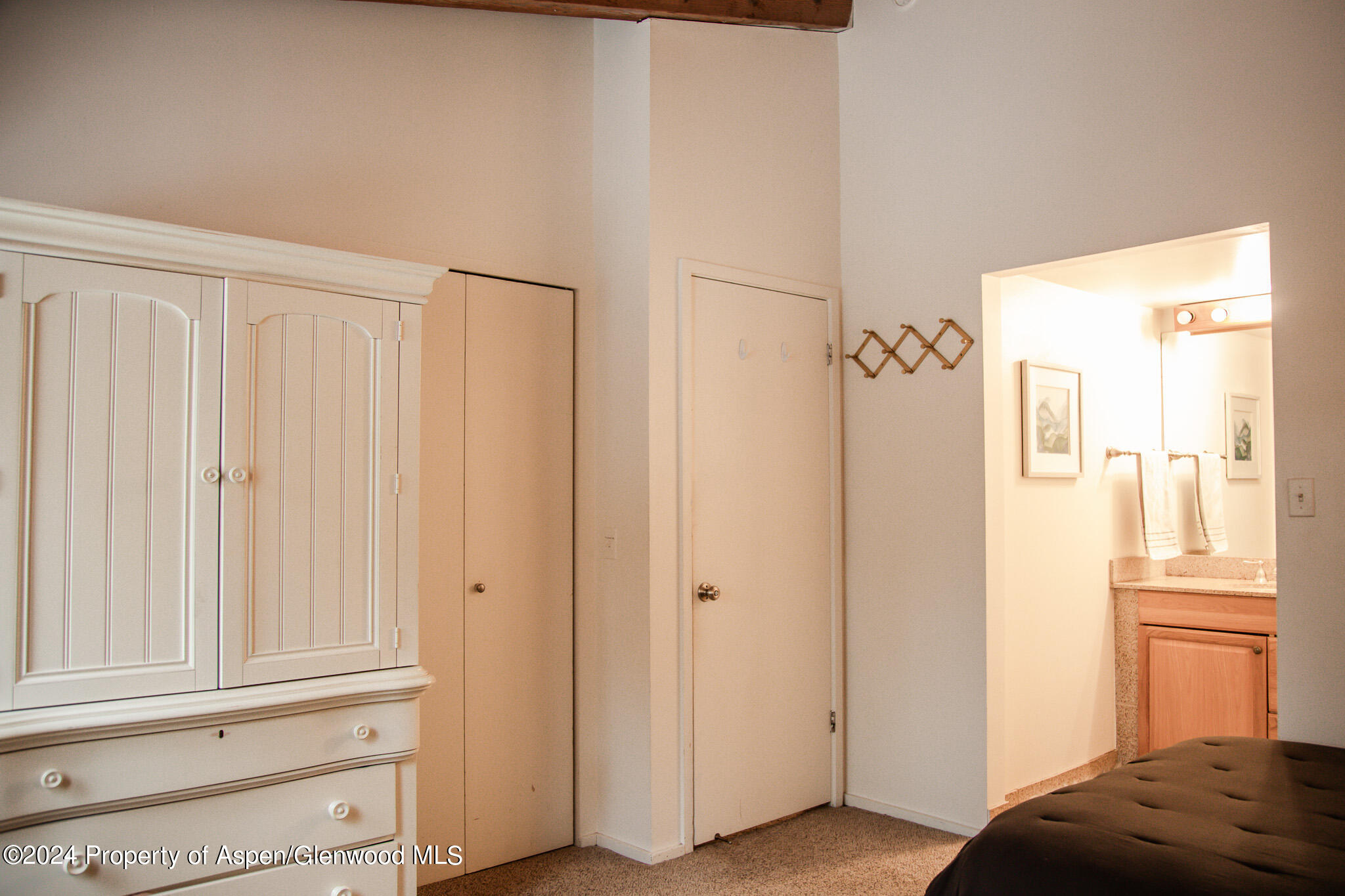 35 Upper Woodbridge Road, 1CD