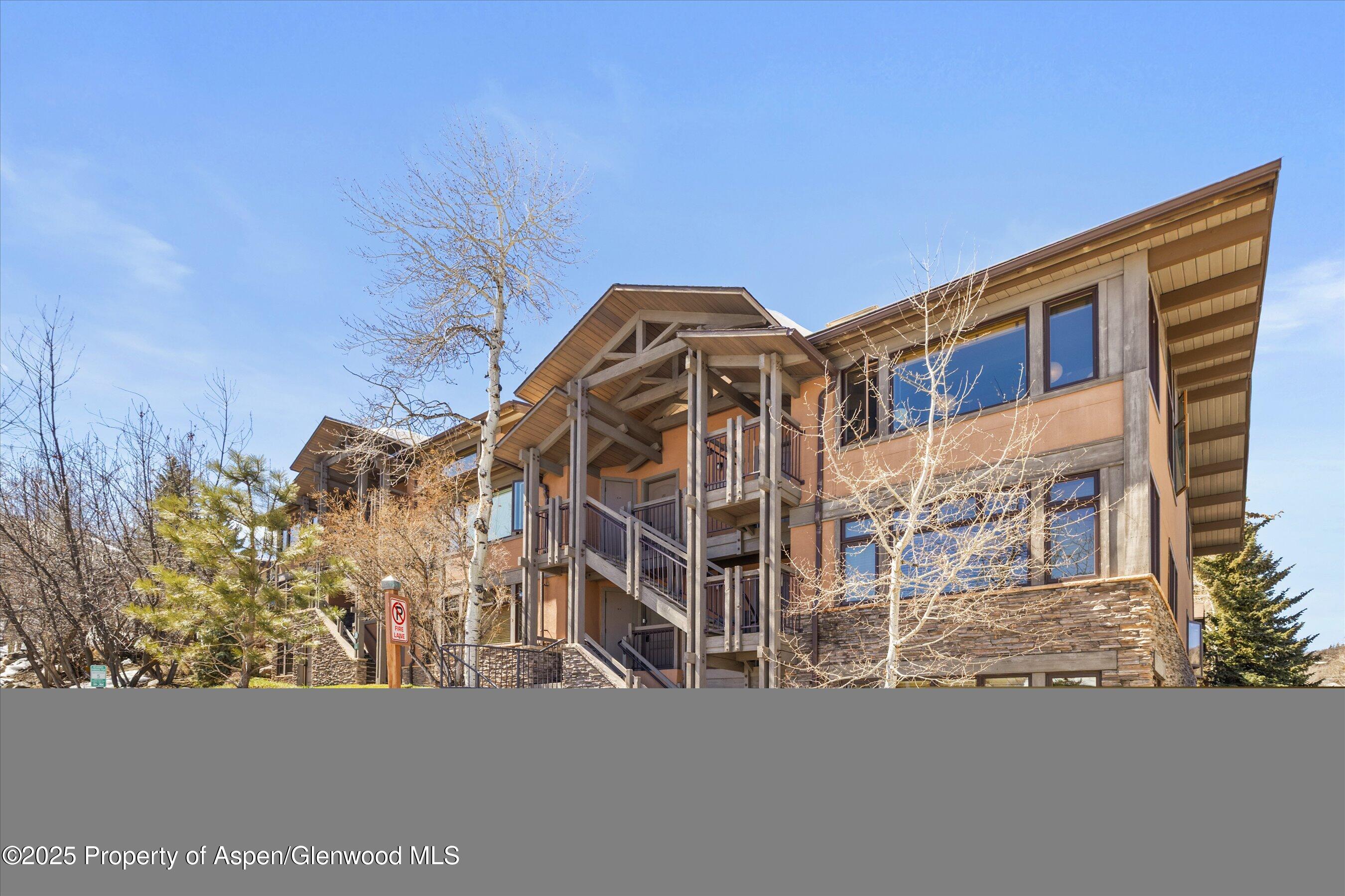 600 CARRIAGE Way, J-10