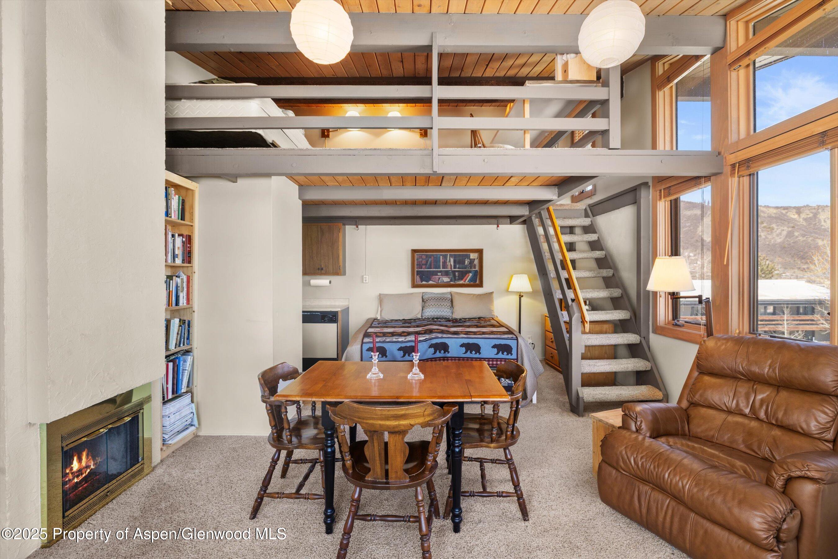 600 CARRIAGE Way, J-10