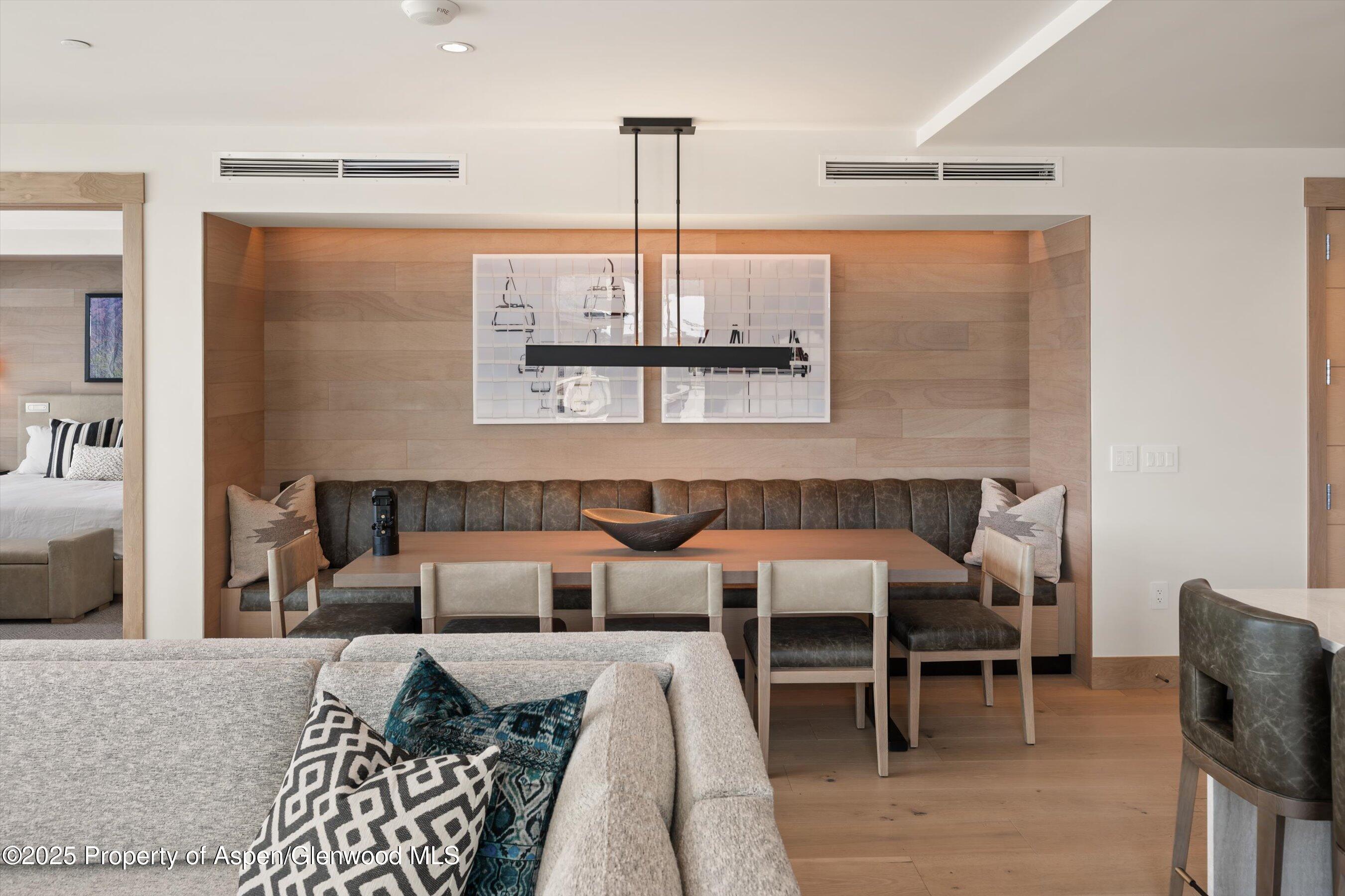 130 Wood Road, 552-554