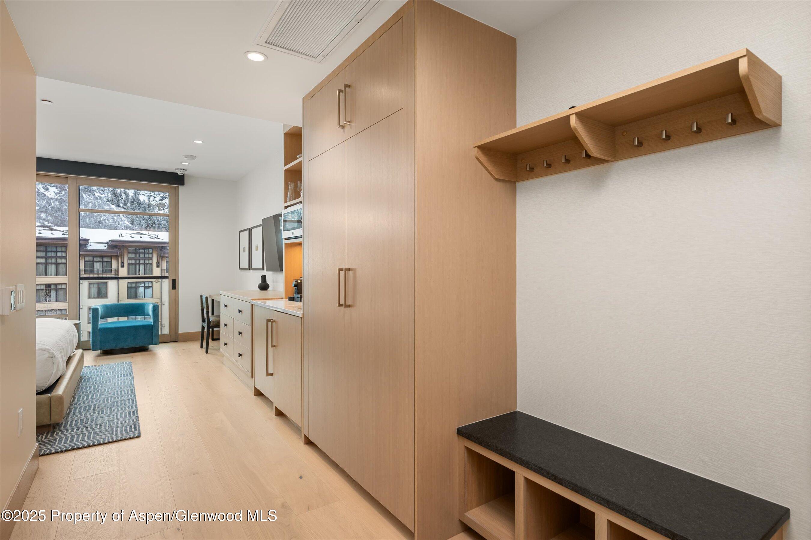 130 Wood Road, 552-554