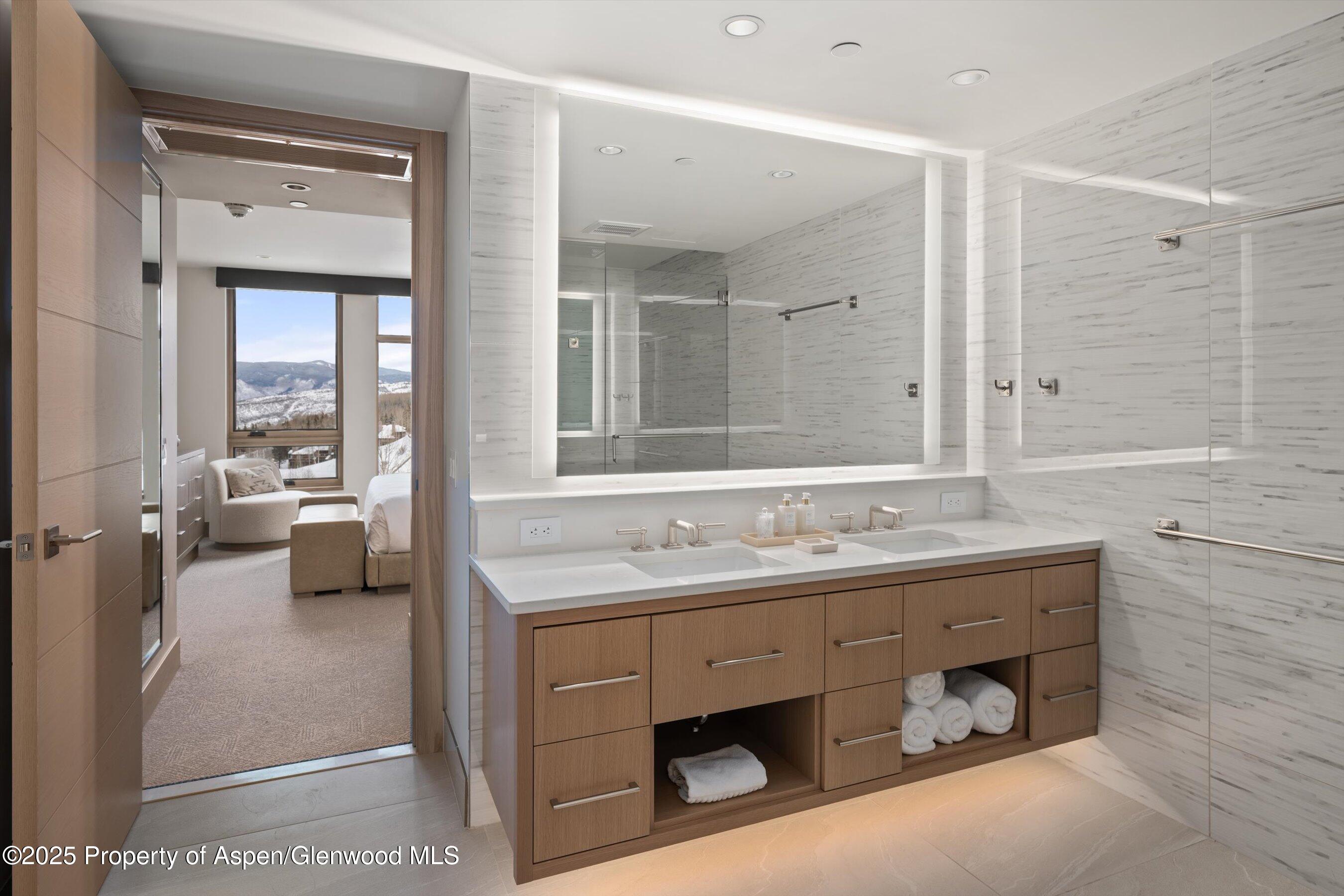 130 Wood Road, 552-554