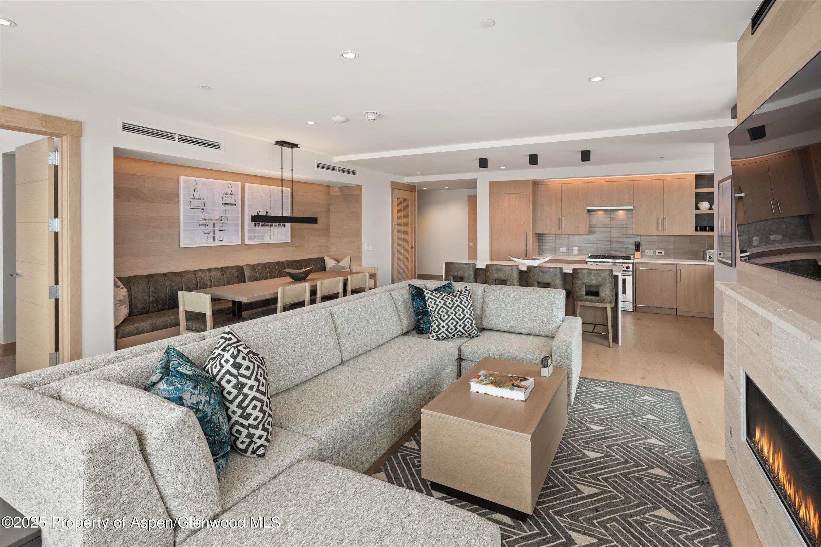 130 Wood Road, 552-554