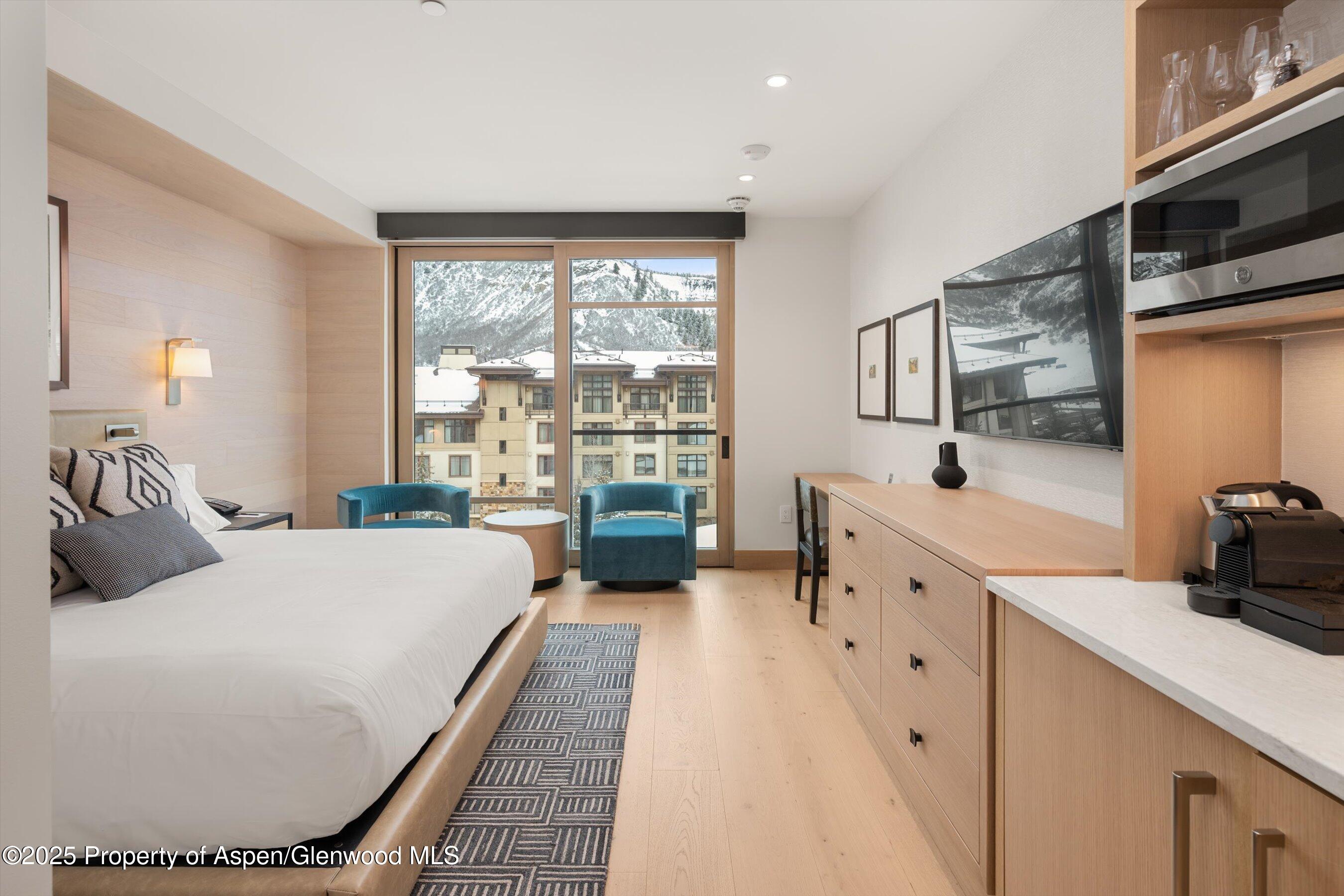 130 Wood Road, 552-554