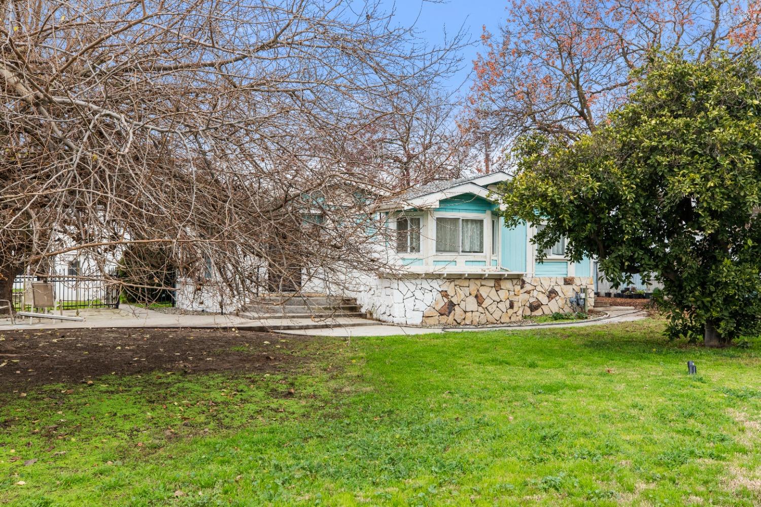 5407 Esmar Road