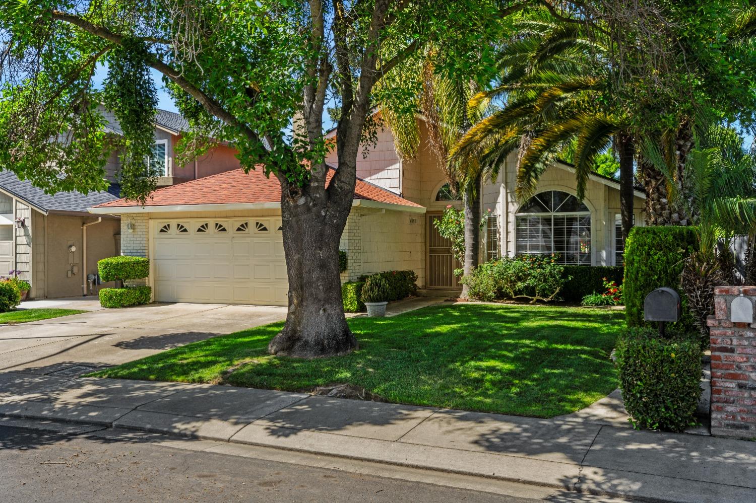 2213 London Circle