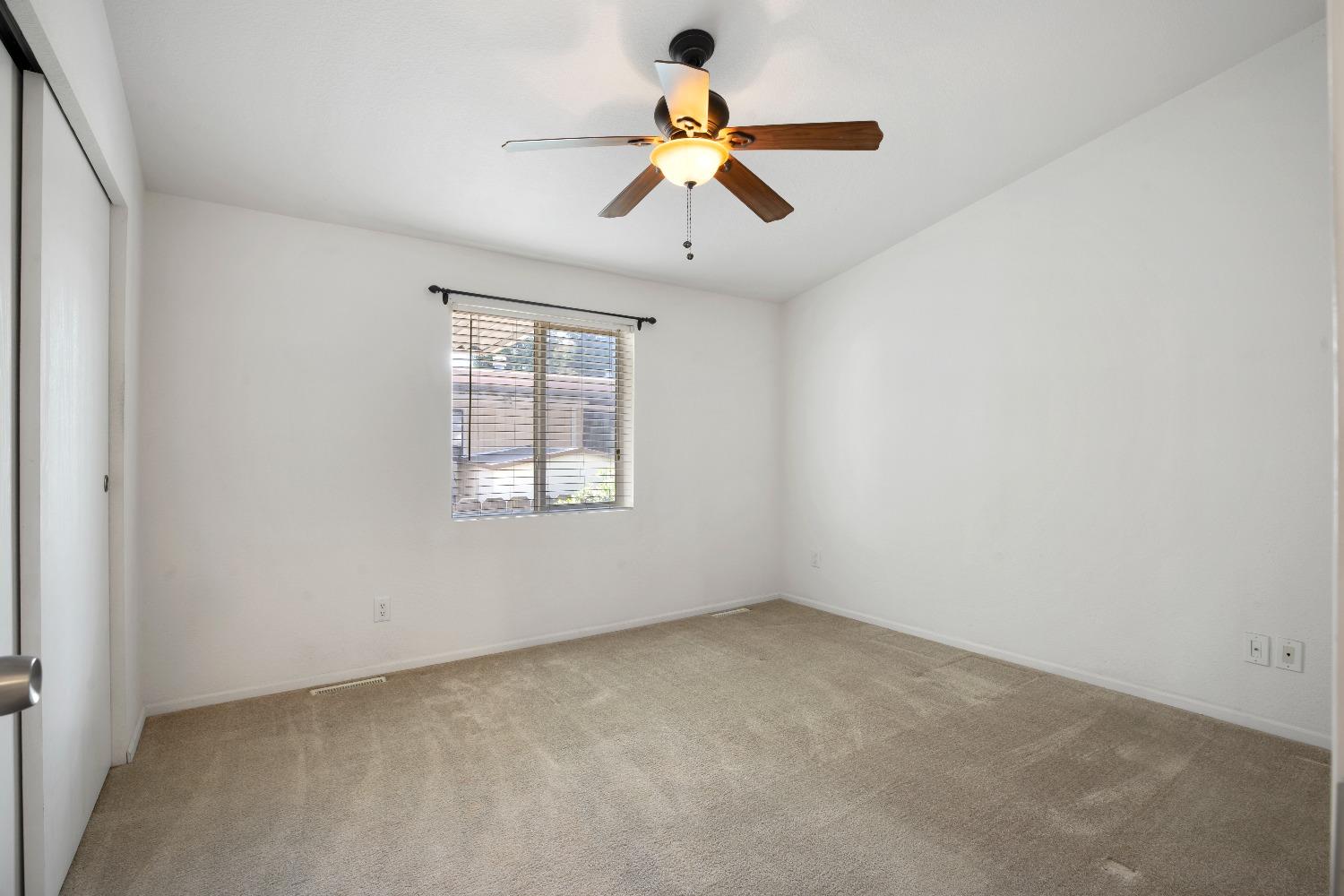 1830 E Yosemite Avenue 161