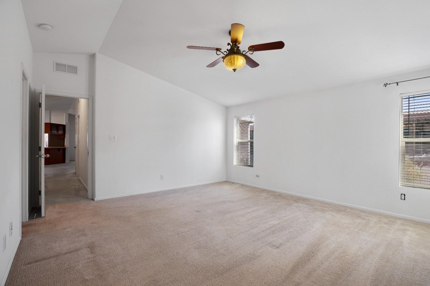 1830 E Yosemite Avenue 161