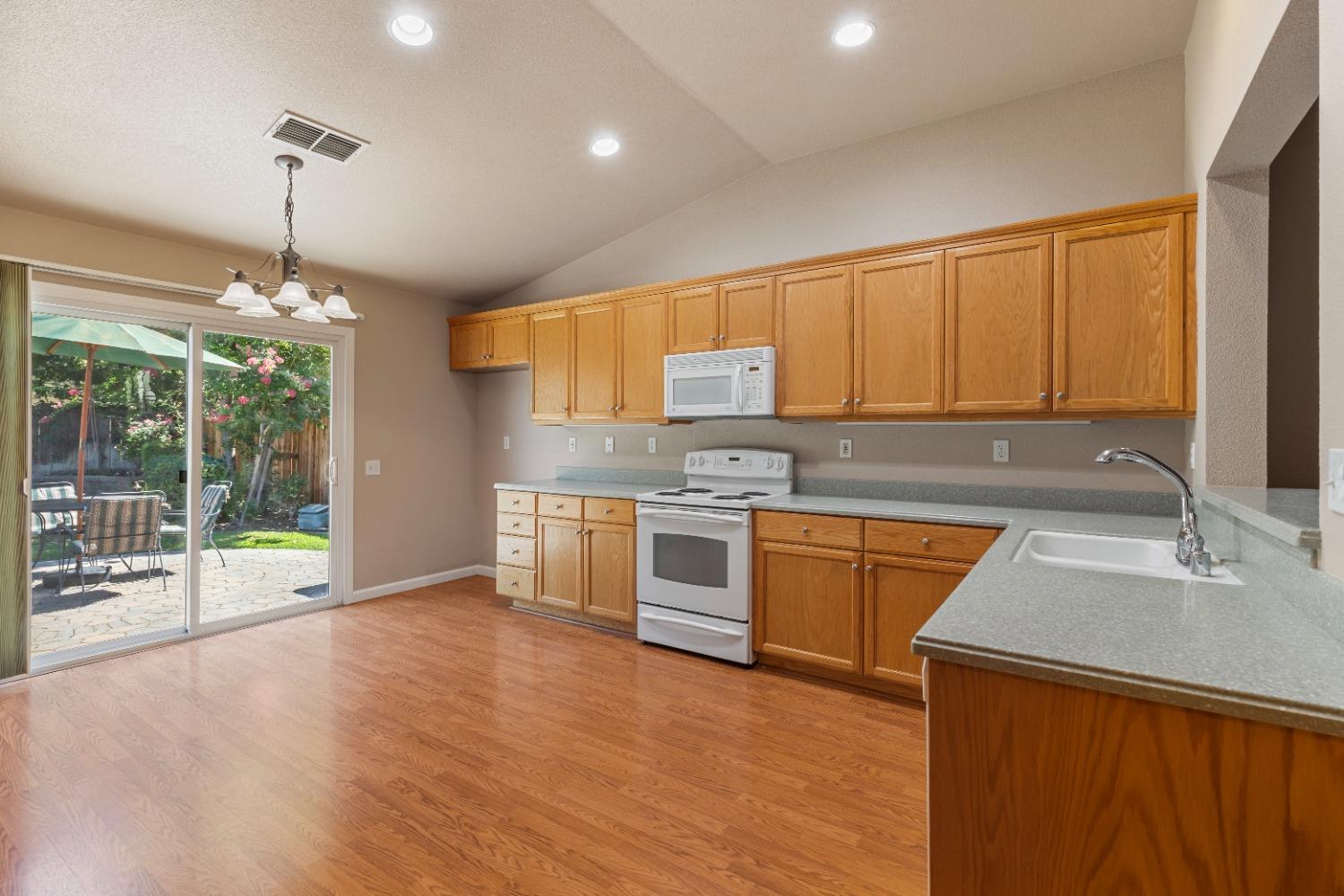 2485 Paseo Del Sol