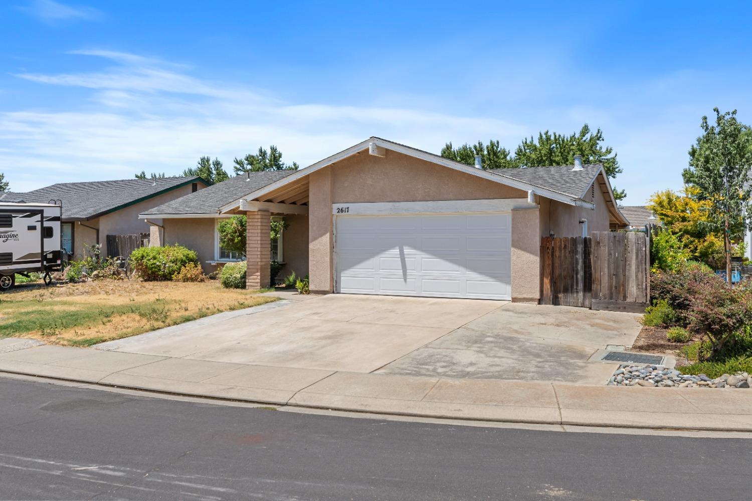 2617 Lincoln Oak Court